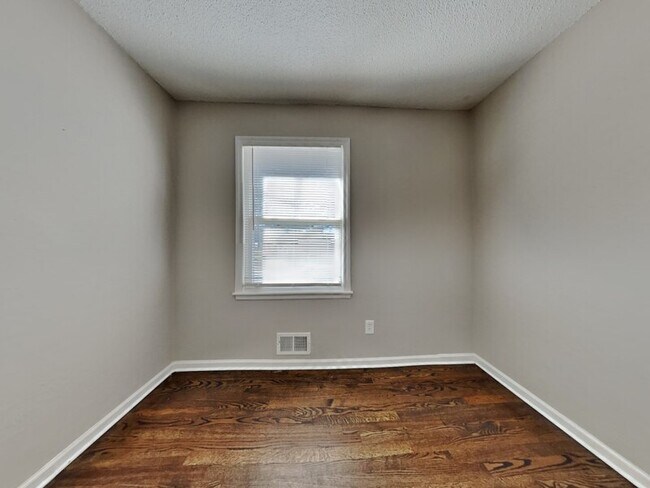 Building Photo - 8909 Stark Ave