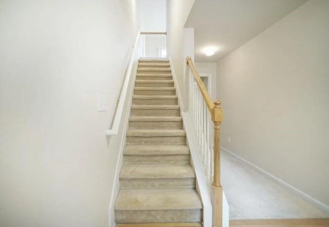 Building Photo - 2251 Landing Ridge Dr