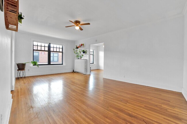 Floorplan - 610 Summit Apartments