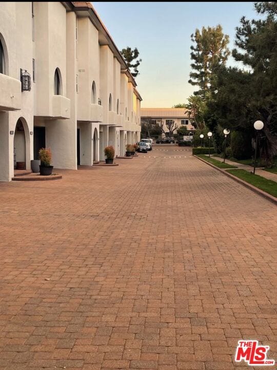 Building Photo - 5271 Newcastle Ave