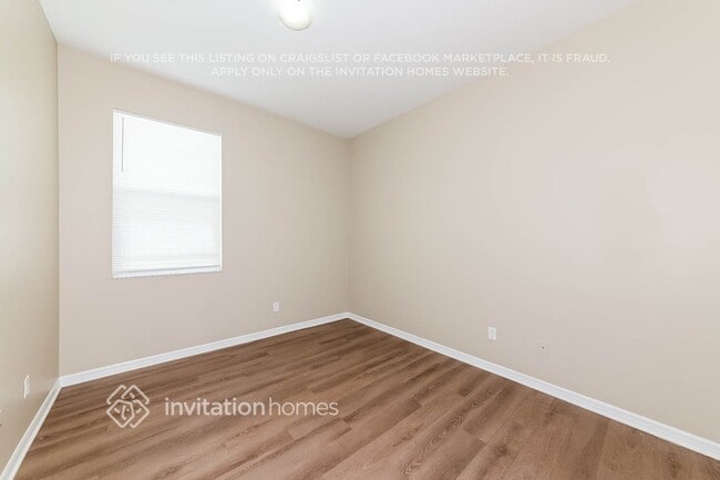 Building Photo - 6016 36th Ct E