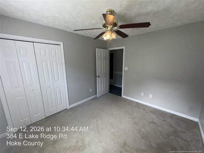 Building Photo - 384 E Lake Ridge Rd