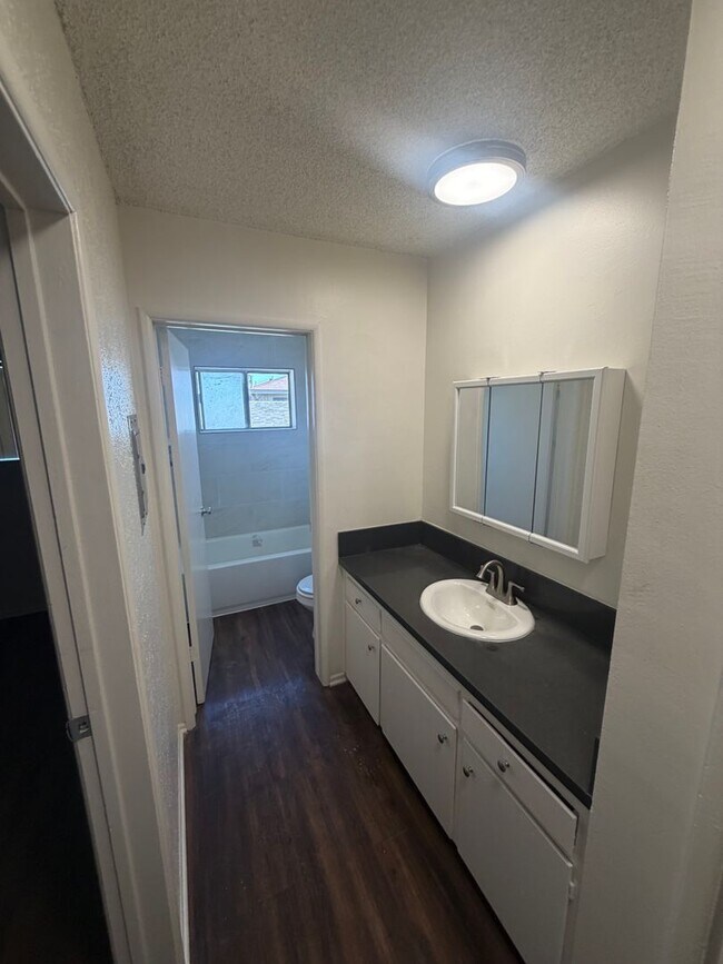 Interior Photo - 445