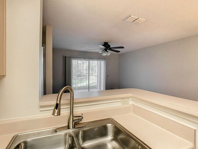 Building Photo - 713 Secret Harbor Ln