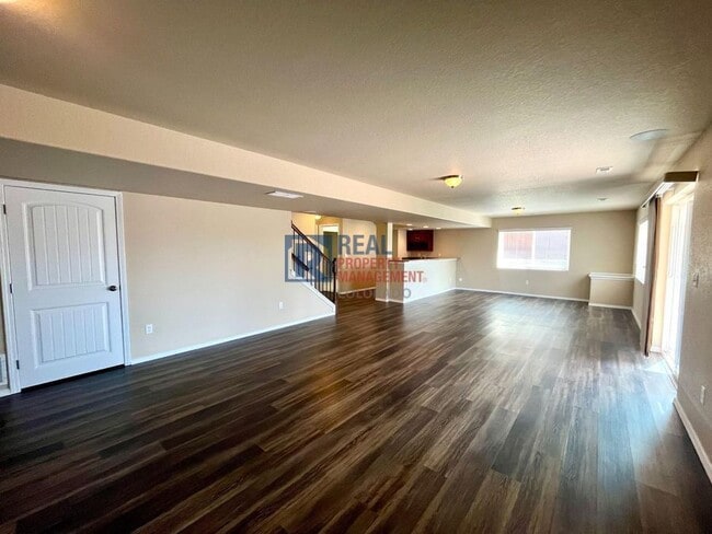 Building Photo - 10776 Forest Creek Dr