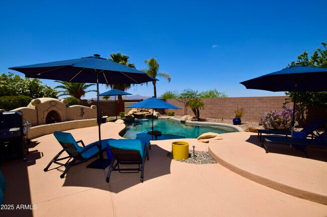 Building Photo - 44236 Adobe Cir