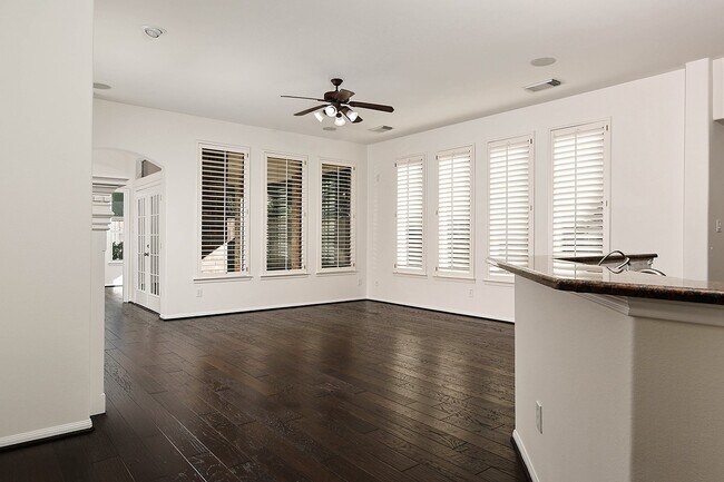 Building Photo - 54 Galway Pl