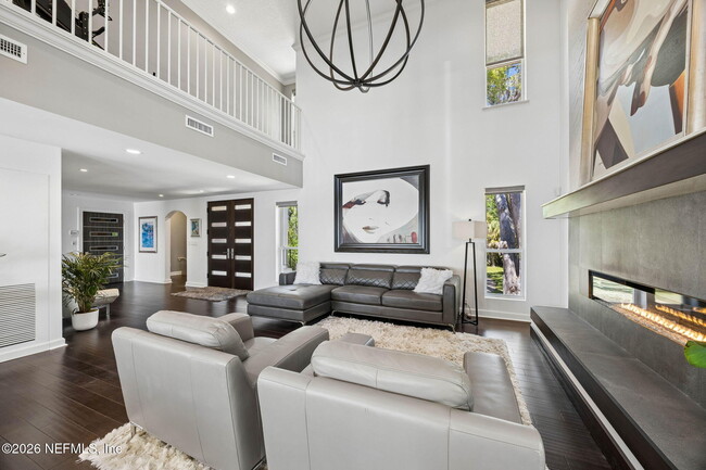 Building Photo - 14030 Mandarin Oaks Ln