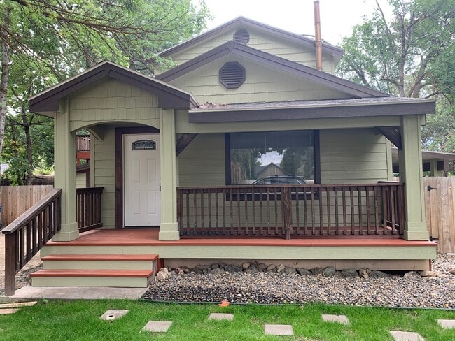 Building Photo - 419 S Garden St