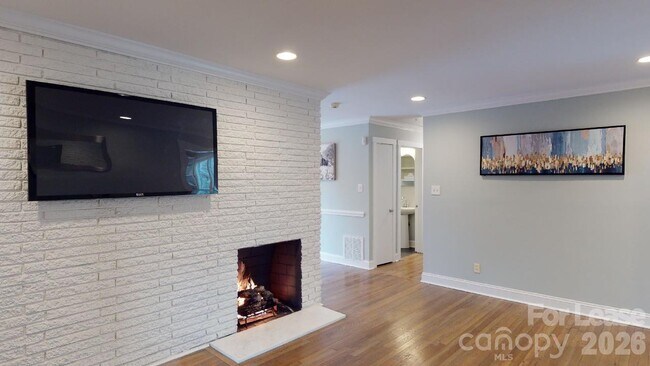 Building Photo - 4227 Murrayhill Rd