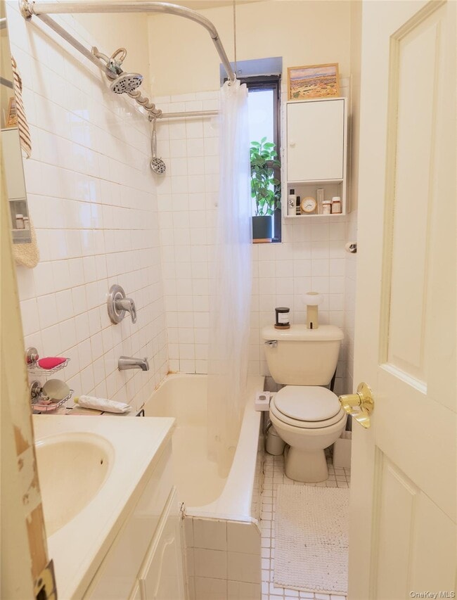 Building Photo - 22-07 19th St