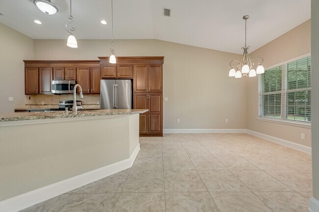 Building Photo - 117 Blossom Creek Run
