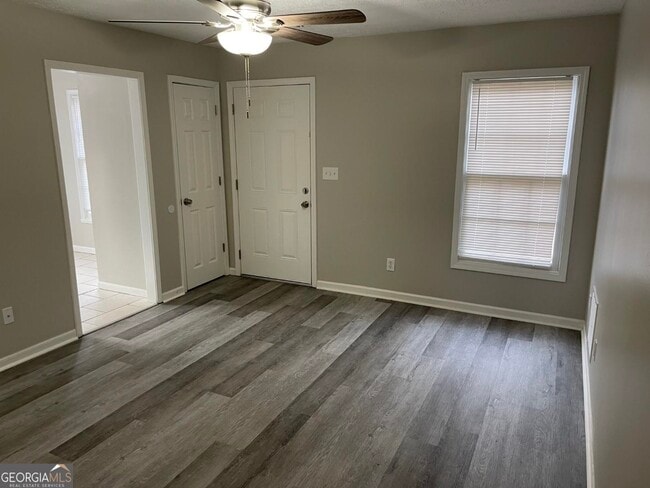 Building Photo - 859 Park Pl NE