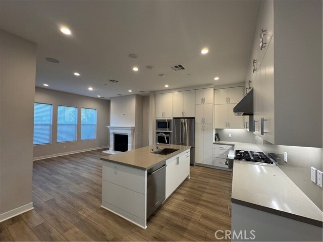 Building Photo - 211 Pin Ln