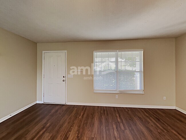 Building Photo - 316 Stewart Springs Dr