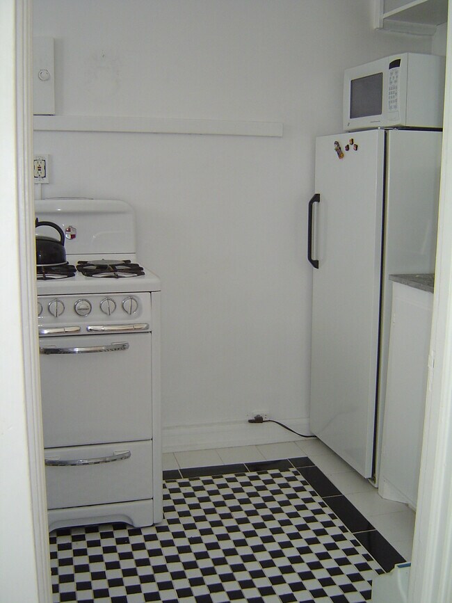 Building Photo - 10 Atlantic Ave