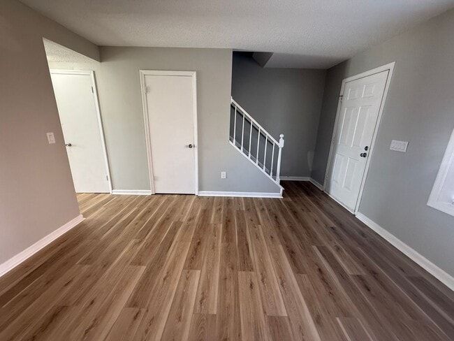 Building Photo - 940 Glenn Unit 503
