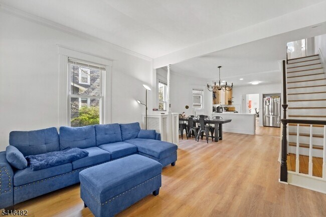 Building Photo - 36 Dunnell Rd