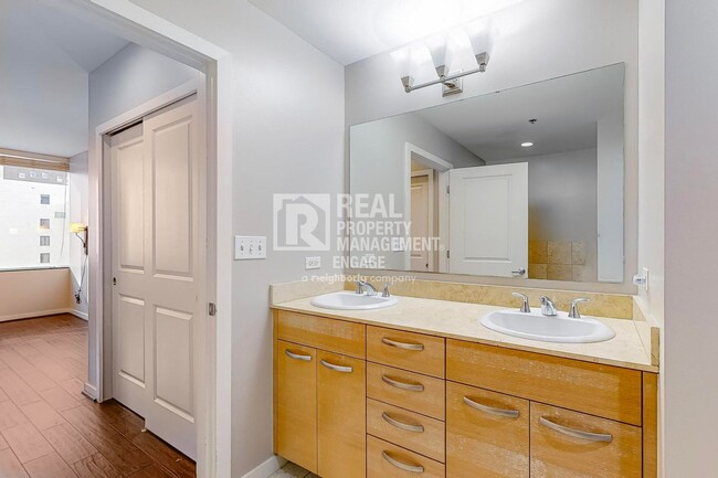 Building Photo - 2 Bedroom Condo Available for Rent in the ...