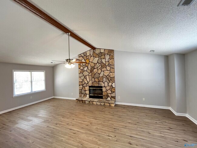 Building Photo - 105 Bellhurst Cir