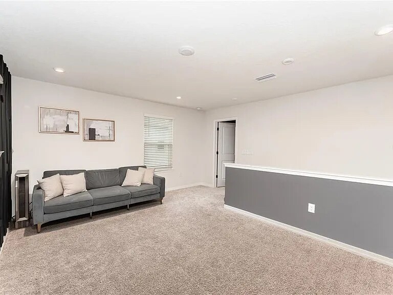 Building Photo - 13532 Palmera Vista Dr