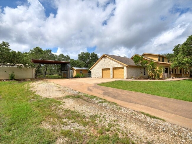 Building Photo - 328 Fawnridge St