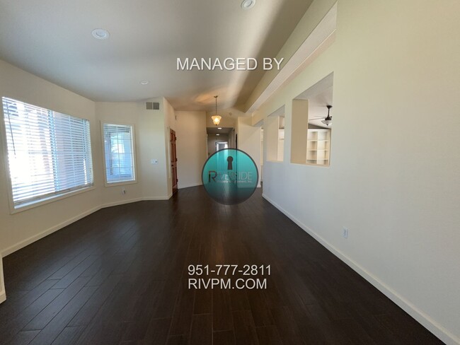 Building Photo - DREAM RENTAL POOL HOME IN RIALTO!!