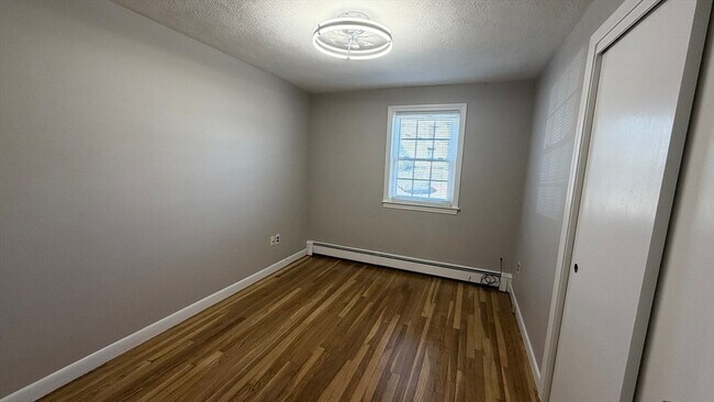 Building Photo - 23 Orchard Ave