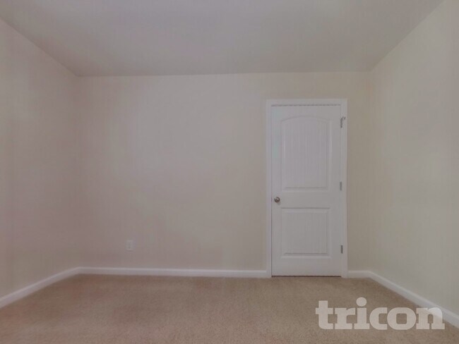 Building Photo - 236 Arbor Creek Dr