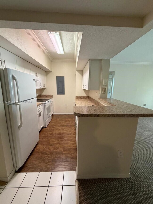 Building Photo - 200 SW 117th Terrace