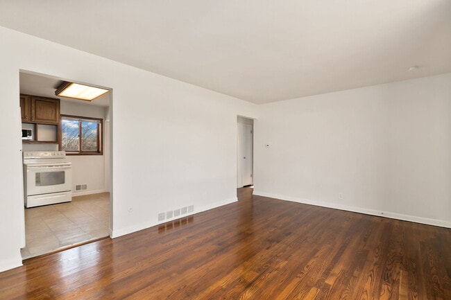 Building Photo - 7048 Lipan St