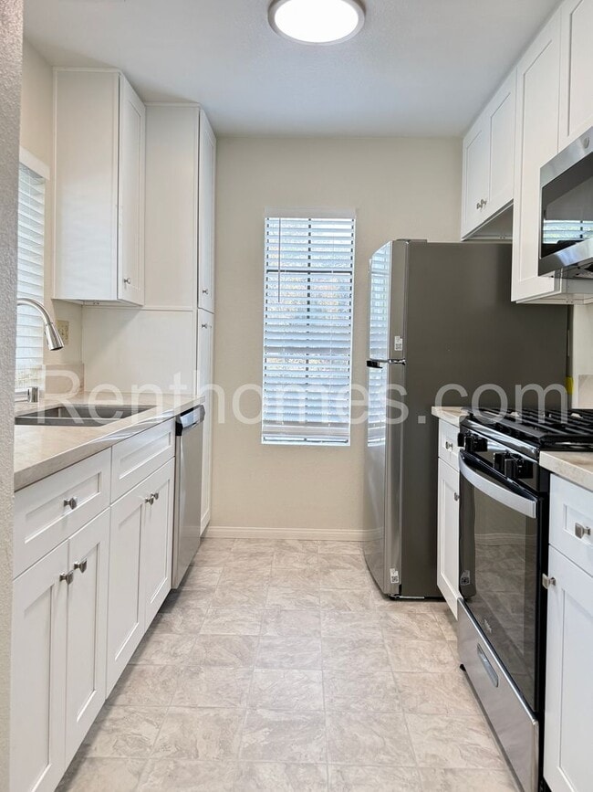 Building Photo - Mira Mesa, 8508 Summerdale Road #18 - Walk to shopping and park!
