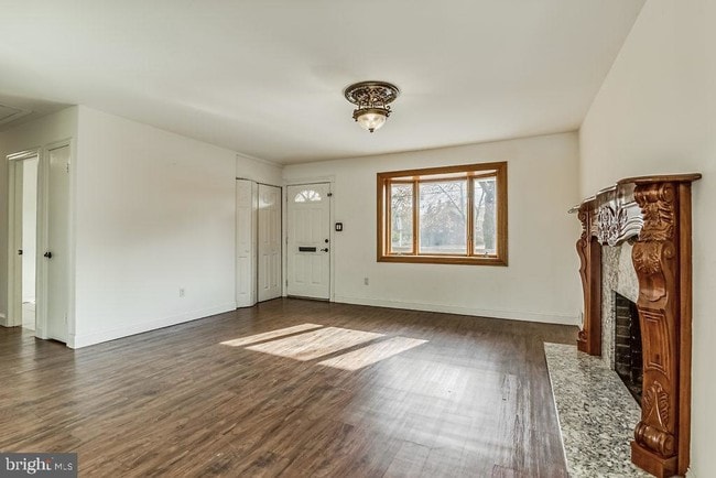 Building Photo - 6306 Yellowstone Dr