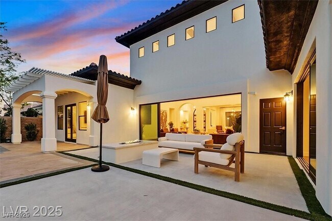 Building Photo - 11906 Port Labelle Dr