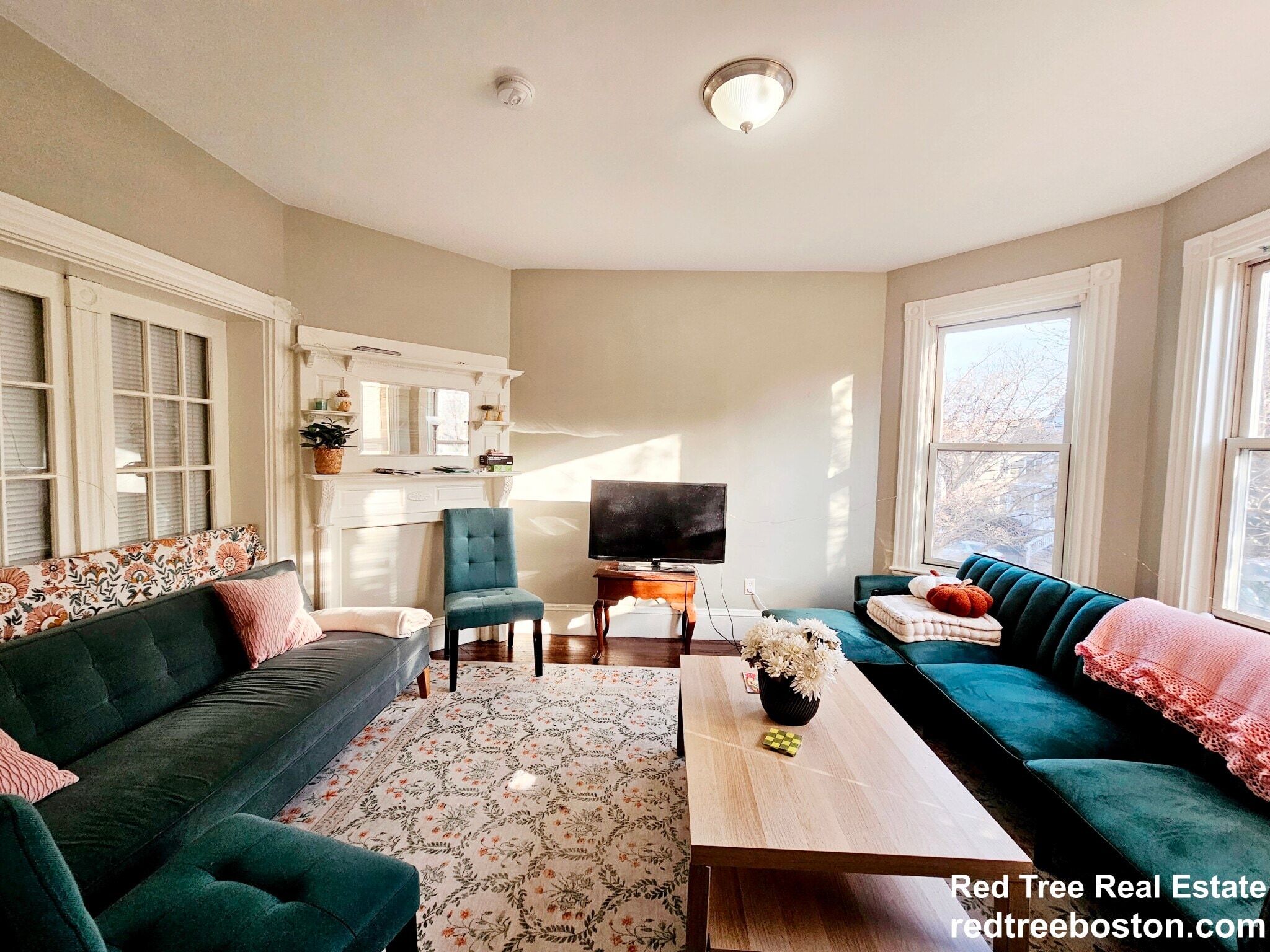 Building Photo - 23 Evergreen St