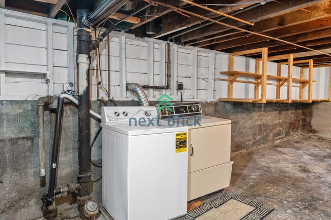 Building Photo - A beautiful 3 bed and 1 bathroom house for rent