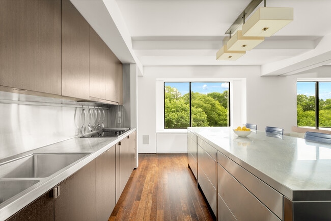 Building Photo - 230 Central Prk W