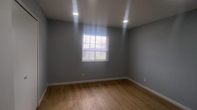 Building Photo - 45240 Keding St