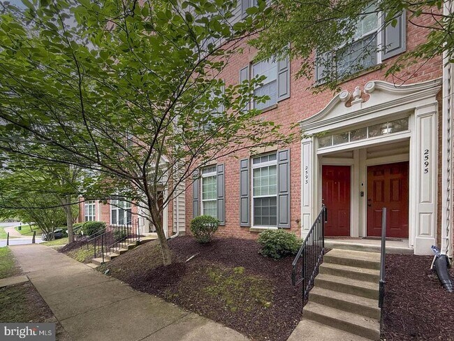 Building Photo - 2593 Eastbourne Dr