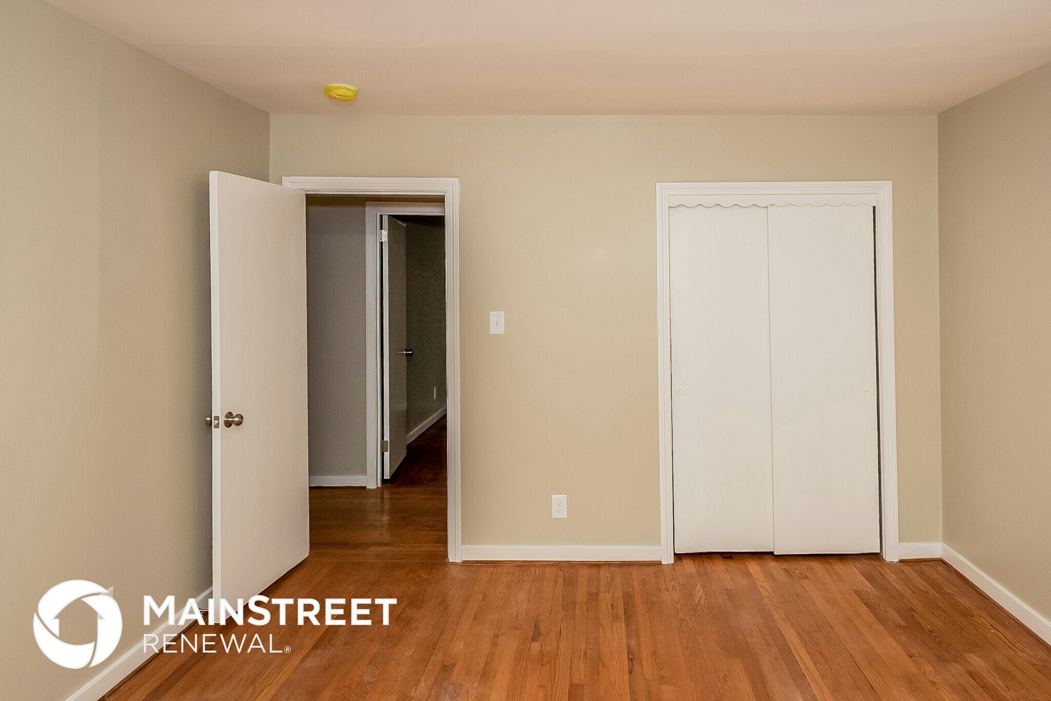 Building Photo - 104 14th Ct NW