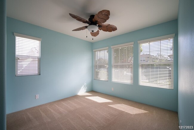 Building Photo - $5,100 / 4br - 1992ft2 - 4 BED 3 BATH HOME...