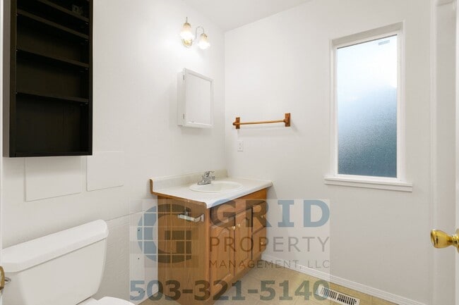 Building Photo - GPM397 - SE 62nd Ave (T1)