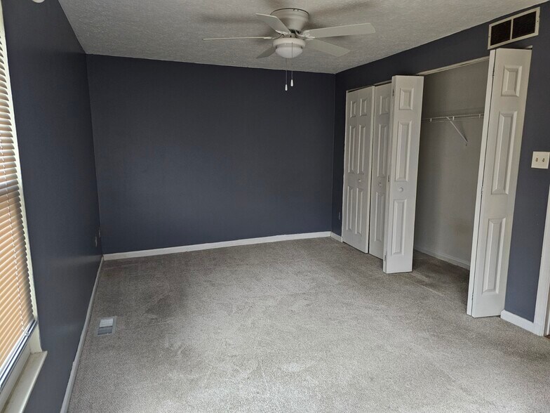 Building Photo - 7951 Sunset Cove Dr