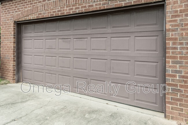 Building Photo - 4474 Fairmont Dr