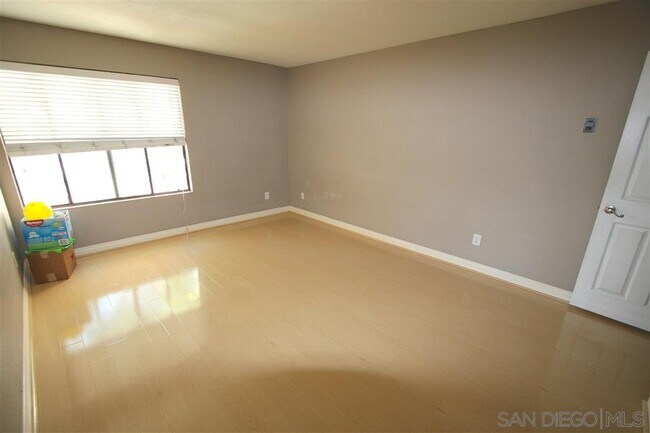 Building Photo - 10895 Camino Ruiz
