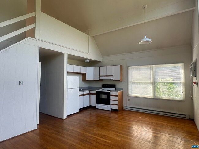 Building Photo - 2517 Eastham Hill