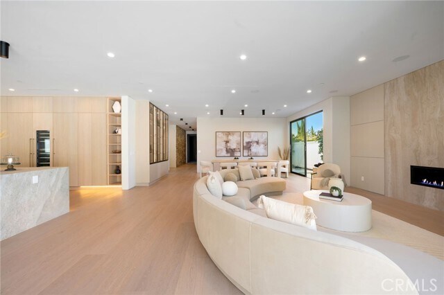 Building Photo - 16728 Morrison St