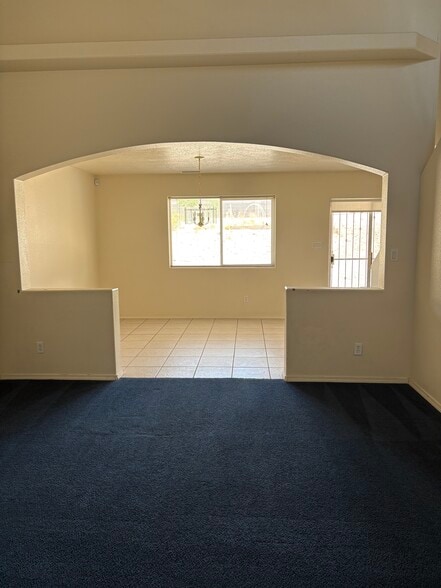 Building Photo - 37 Cruces Loop