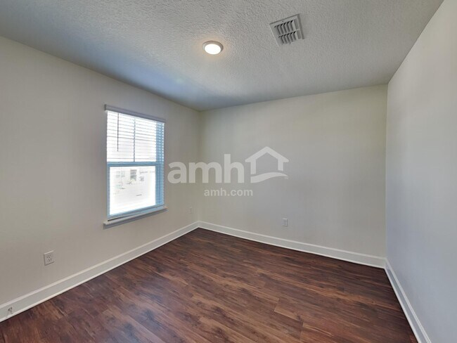 Building Photo - 2928 Rolling Acres Rd