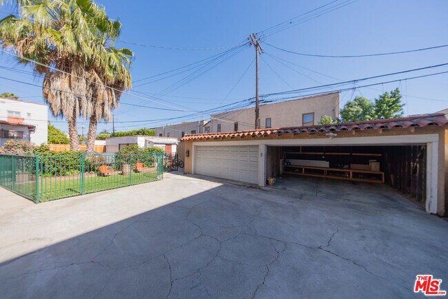 Building Photo - 8230 Blackburn Ave